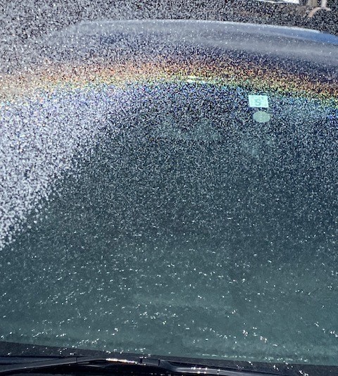 洗車中にできた虹♪